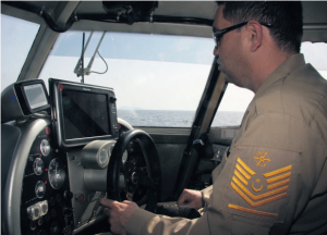 Z Kapitein Ugur speurt de Egeïsche Zee af naar bootjes met vluchtelingen die richting Griekenland dobberen