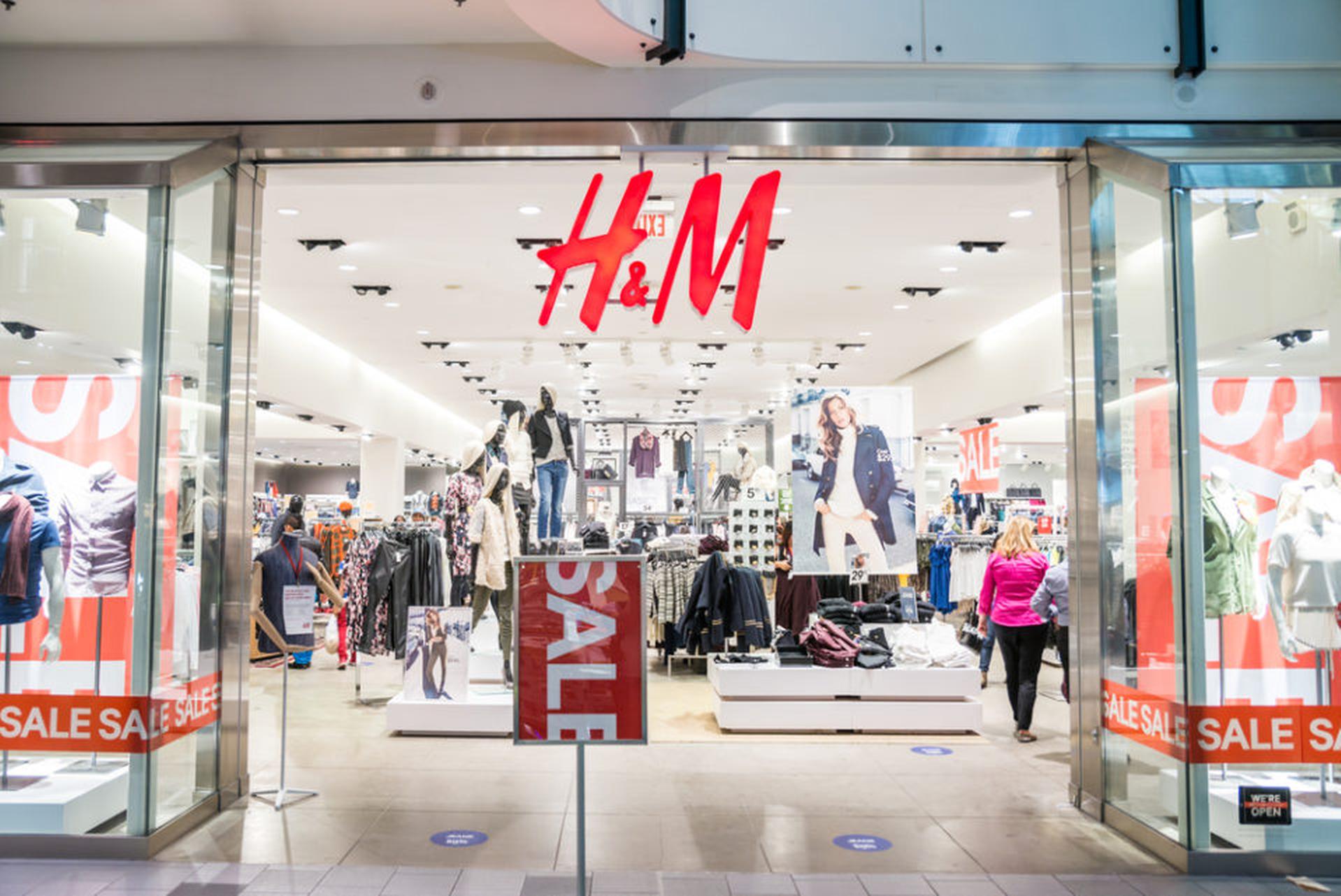 H&M haalt sokken met 'Allah'-tekst uit de rekken - De ...